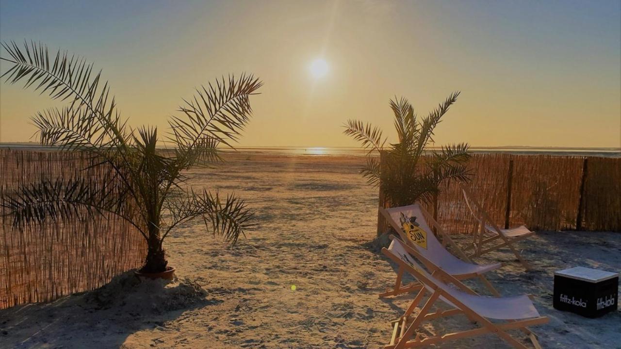 Friesenkate Bensersiel Esens Bagian luar foto