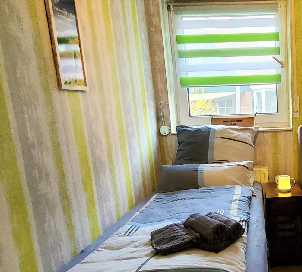 Friesenkate Bensersiel Esens Bagian luar foto