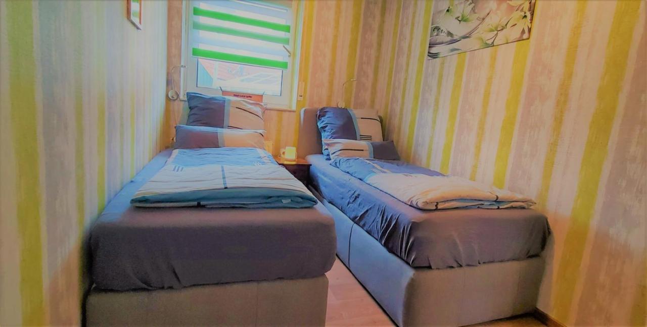 Friesenkate Bensersiel Esens Bagian luar foto